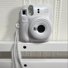 FUJIFILM instax mini 12 本体 ホワイト