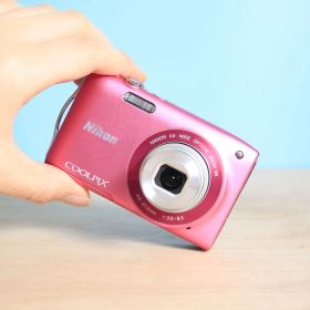 ❁動作品❁ Nikon COOLPIX S3300 ニコン ピンク デジタルカメラ オールドコンデジ デジカメ SDカード機種 平成デジカメ レトロ 動作確認済み H446