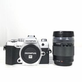 OLYMPUS オリンパス デジタルカメラ本体 コンパクトデジタルカメラ OM-D E-M5 Mark III E-M5 Mark III