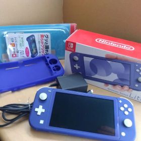 Nintendo Switch Lite ブルー&シリコンカバー