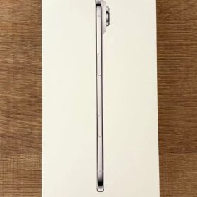 【新品未開封】iPhone Air 512GB Cloud White 本体