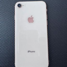 Apple iPhone 8 64GB ゴールド 本体 中古 SIMロック有D