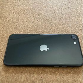 【中古】Apple iPhoneSE第2世代本体 ブラック