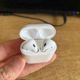 AirPods 第1世代 MMEF2J/A 新品 11,000円 中古 1,580円 | ネット最安値