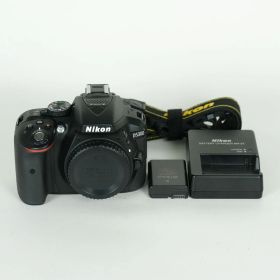 [美品 | シャッター数2,457回] Nikon D5300 | Nikon Fマウント