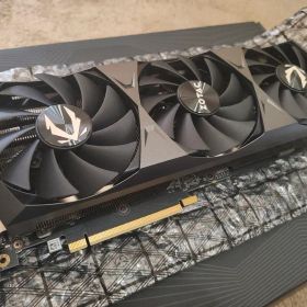 【箱あり】ZOTAC GAMING RTX 3070 Ti TRINITY OC
