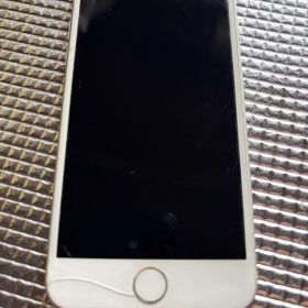 Apple iPhone 8 64GB シルバー 本体