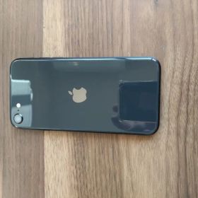 iPhone se第二世代 Black ドコモシム直ぐ使える