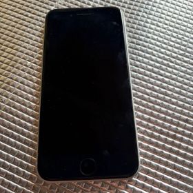 Apple iPhone SE 第2世代 ホワイト 本体