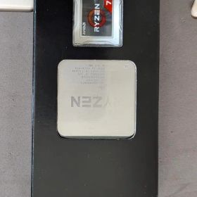 AMD Ryzen 7 3700X CPU 本体