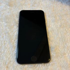 Apple iPhone 7 ブラック 本体