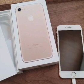iPhone7 ゴールド 256GB ジャンク品