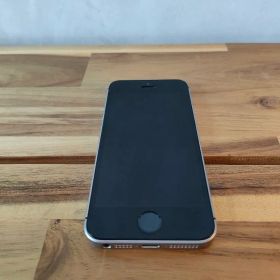 iPhone SE 32GB スペースグレー
