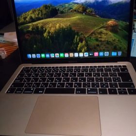 【極美品】MacBook Air 13㌅ 2018 8GB/128GB【u17】