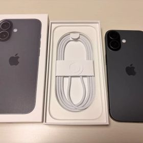 iPhone17 256GB SIMフリー MG674J/A 美品