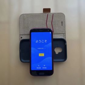 docomo らくらくスマートフォン F-52B 本体