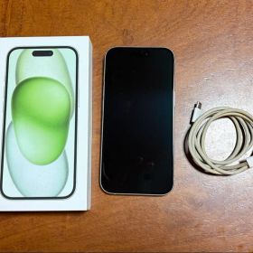 【中古】Apple iPhone 15 本体 グリーン 256GB