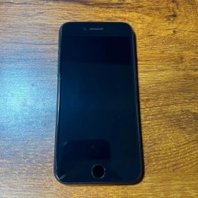 Apple iPhone se 第二世代 本体 Black