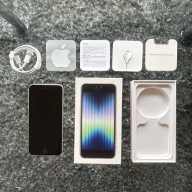 【美品】Apple iPhone SE 第3世代 本体 64GB +付属品