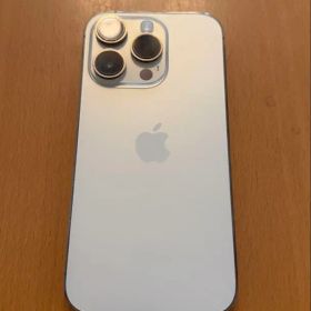 Apple iPhone 14 Pro 本体