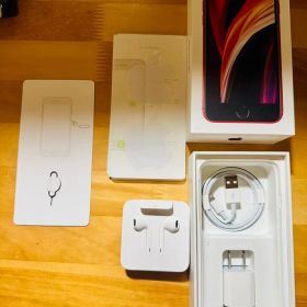 iPhone周辺機器(Lightning 3.5mm変換器、EarPods)