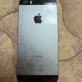Apple iPhone SE シルバー本体 初期化済み