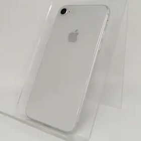 【中古】Apple au 【SIMロック解除済み】 iPhone 8 128GB シルバー MX1E2J/A【新宿東口】保証期間１ヶ月【ランクB】