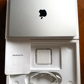 Apple MacBook Pro 14インチ M2 Pro / M2 Max (2023) 新品¥203,784