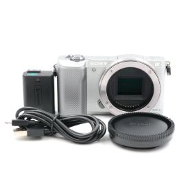 ■シャッター数5757枚！極上品■ SONY α5000 ボディ シルバー ミラーレス一眼カメラ ILCE-5000 ソニー