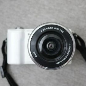 SONY α5000 ミラーレス一眼 本体 ホワイト