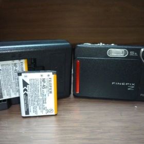 デジカメ FUJIFILM FinePix Z300