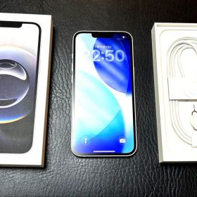 新品未使用品 SIMフリーiPhone 16e 128GB