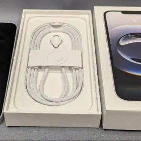 Apple iPhone 16e 128GB ホワイト SIMフリー