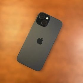 Apple iPhone 15 本体 ブラック 128GB