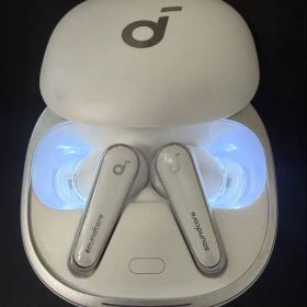 Anker Soundcore Liberty 4 ワイヤレスイヤホン ホワイト
