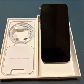 Apple iPhone 15 Pro 本体