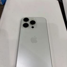 Apple iPhone 15Pro 本体