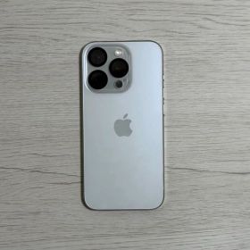 Apple iPhone 15 Pro ナチュラルチタニウム 128GB