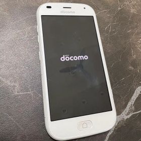 富士通 docomo らくらくスマートフォン F-42A 本体