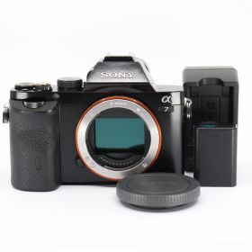 Sony α7 ILCE-7 ボディ ミラーレス一眼カメラ ソニー 並品 完動 保証付｜D021