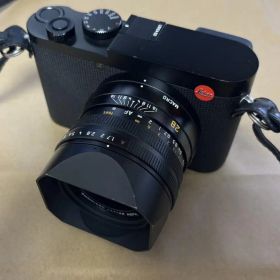 Leica Q2