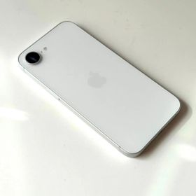 新品同様 【バッテリー90％】iPhone 16e｜SIMフリー版