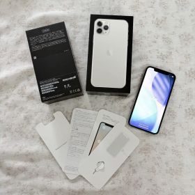 Apple iPhone11pro本体 シルバー 256GB SIMフリー