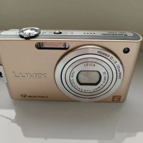美品 Panasonic LUMIX DMC-FX60 本体 ゴールド