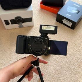 Sony ZV-E10 ミラーレスカメラセット – 美品