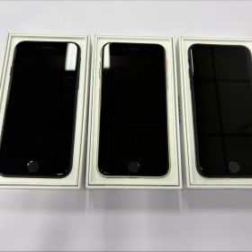 iPhone SE (第3世代) 3台セット【極美品】iPhone SE 第3世代 64GB / バッテリー良好 / 法人管理品 ※S-1