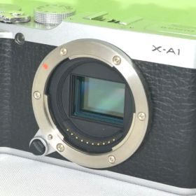 FUJIFILM X-A1 ☆送料無料☆