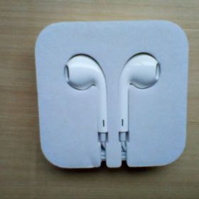 【値下げ】純正Apple EarPods 3.5mmプラグ 有線イヤホン