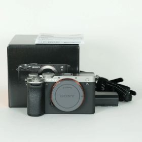 [美品 | シャッター数2,456回] SONY α7C II（ILCE-7CM2） [ボディ シルバー] | SONY Eマウント