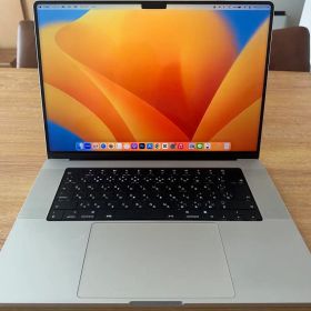 Apple MacBook Pro 16インチ M2